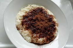 Mlečni riž z kakavom