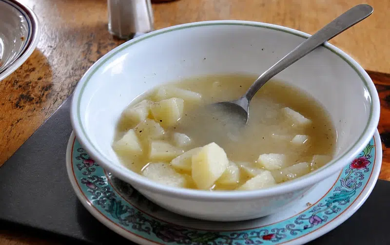 Navadna krompirjeva juha Navadna krompirjeva juha recept